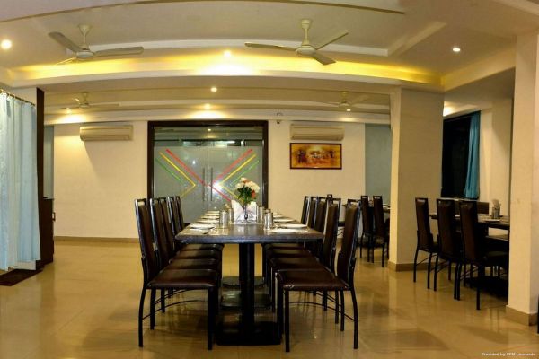HOTEL FLORA INN (Nāgpur)